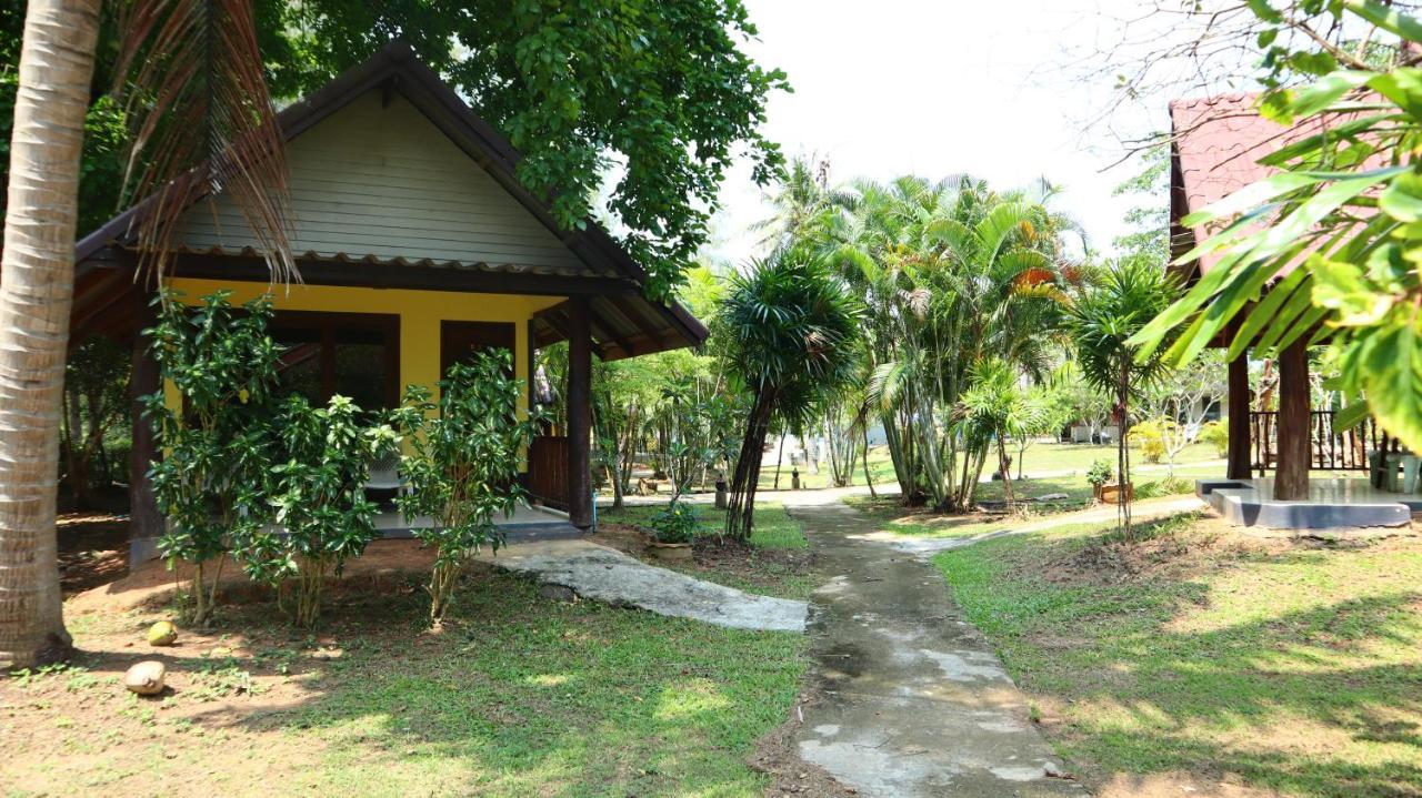 Koh Yao Noi Beach Resort Buitenkant foto